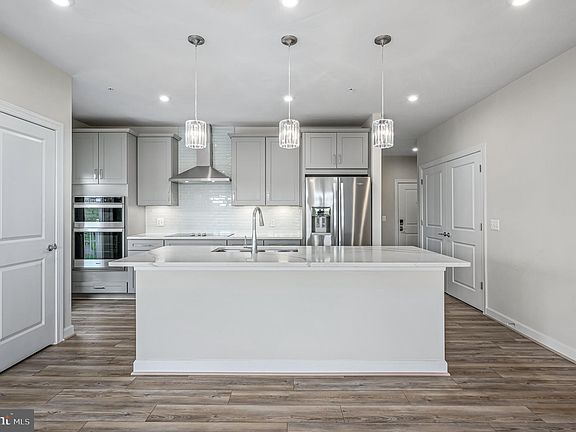 3rd image of 21894 Hawksbill High Cir #201