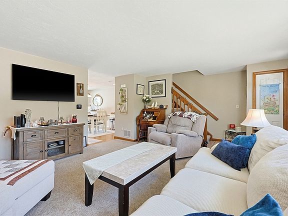 5th image of 3 Highcrest Park Unit 3