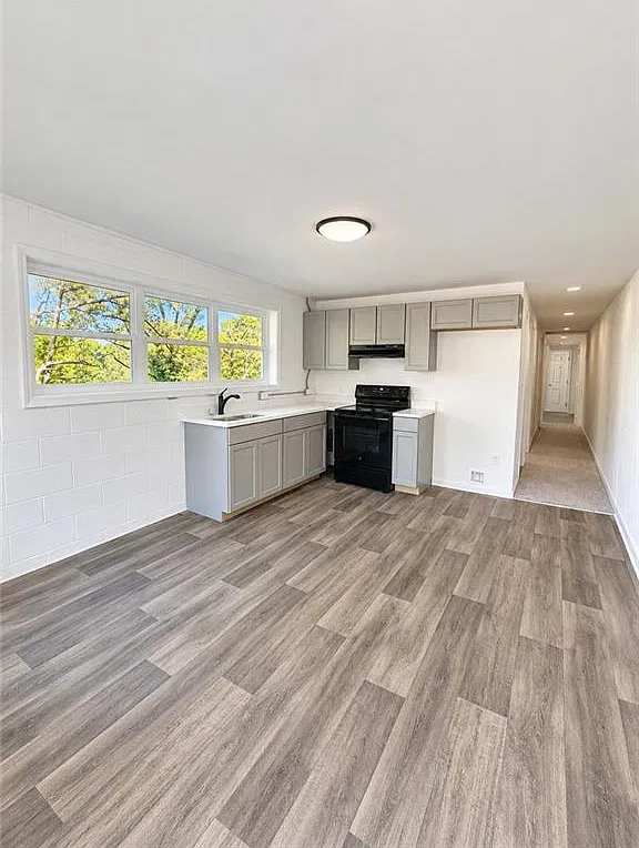 18 Aubrey St — Photo 3
