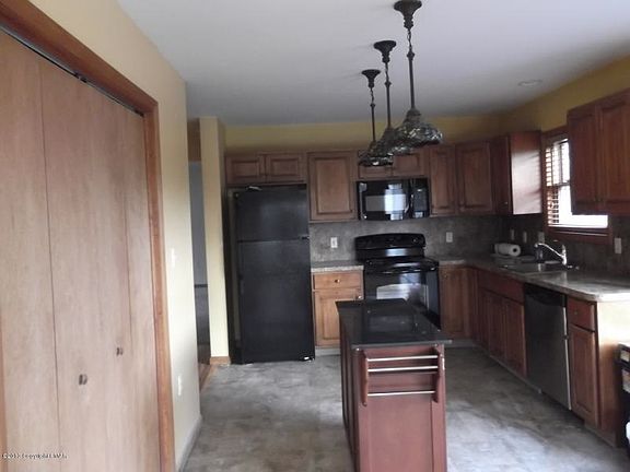 5th image of 907 Thornberry Ct