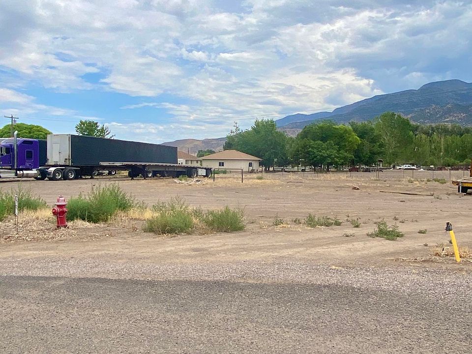 2nd image of 429 S 575 W