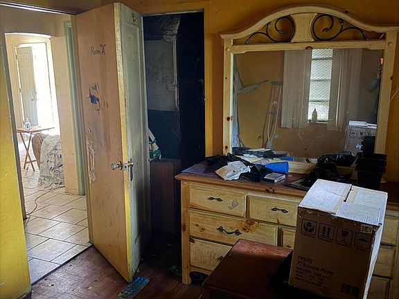 3rd image of 1280 NW 51ST Street
