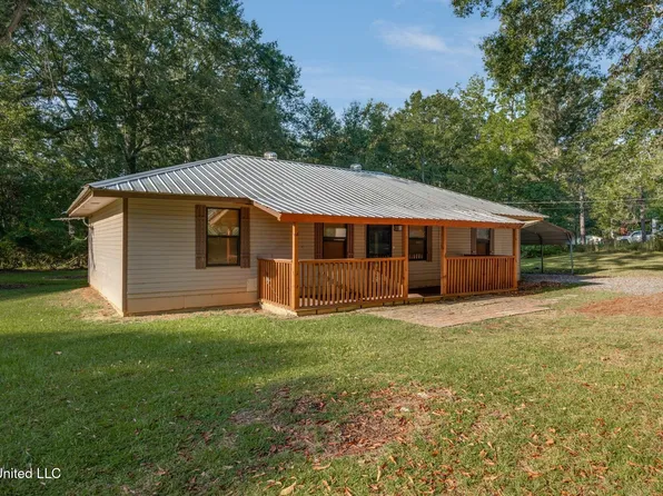 701 Jenkins St, Newton, MS 39345