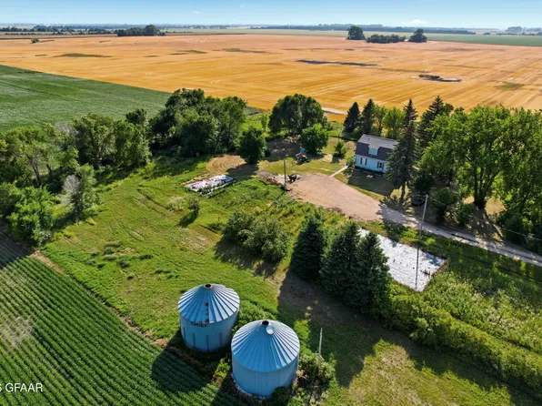 2149 Eagle Ave, Reynolds, ND 58275