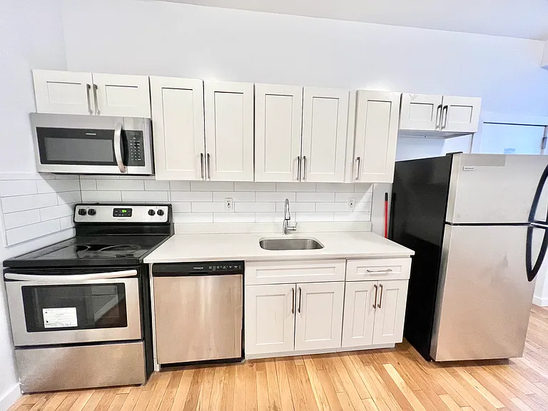 644 Wilson Ave #1 — Photo 8