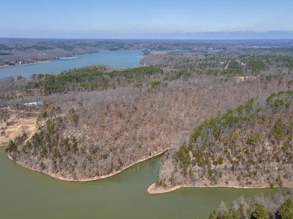 16909 Pinewoods Dr, Rogers, AR 72756