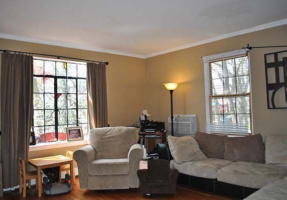 Living Room (lower)