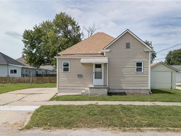 6112 Carnegie St, Saint Joseph, MO 64504