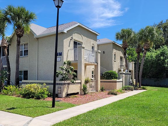 2nd image of 1679 SE Green Acres Circle #202