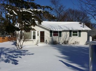 18598 W Hickory Pl, Grayslake, IL 60030