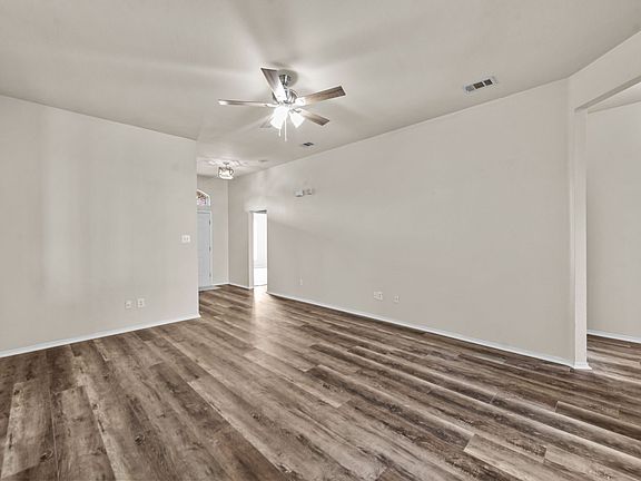 2nd image of 2032 Sunny Side Dr