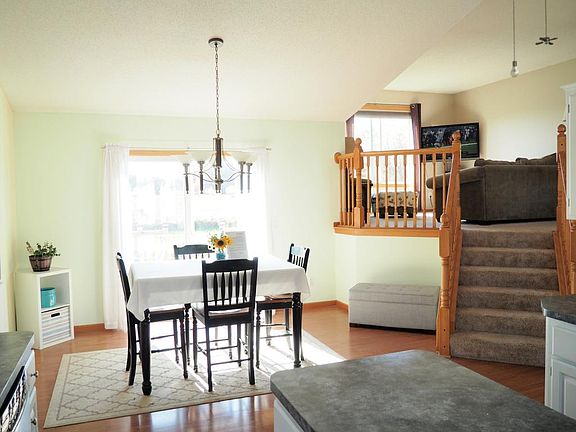 4th image of 2918 235th Ave NW