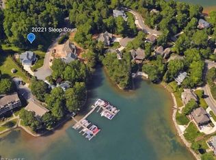 20221 Sloop Ct, Cornelius, NC 28031