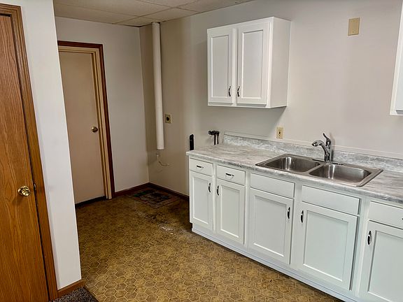 3rd image of 133 N Bever St #B