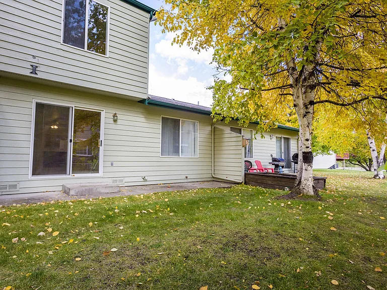 310 Ponderosa St — Photo 17