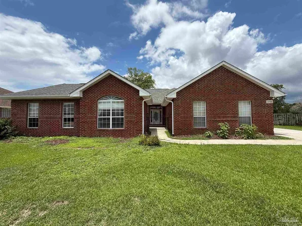 1753 Brightleaf Cir, Cantonment, FL 32533