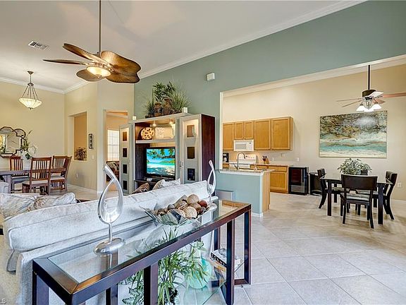 4th image of 12200 Toscana WAY #202