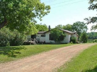 N8060 Kolpack Rd, Bowler, WI 54416