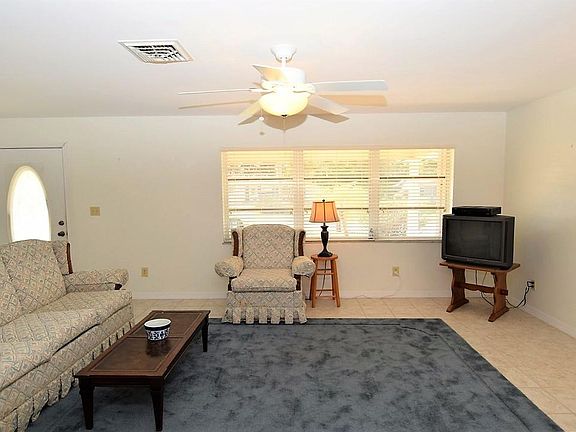 4th image of 3447 NE Melba Dr