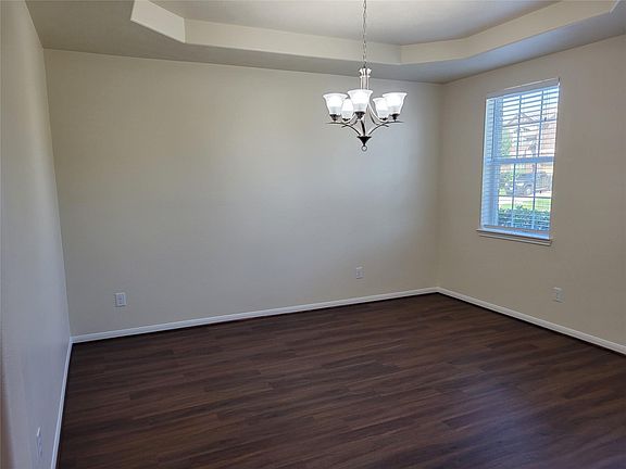 3rd image of 26315 Creston Cliff Ct