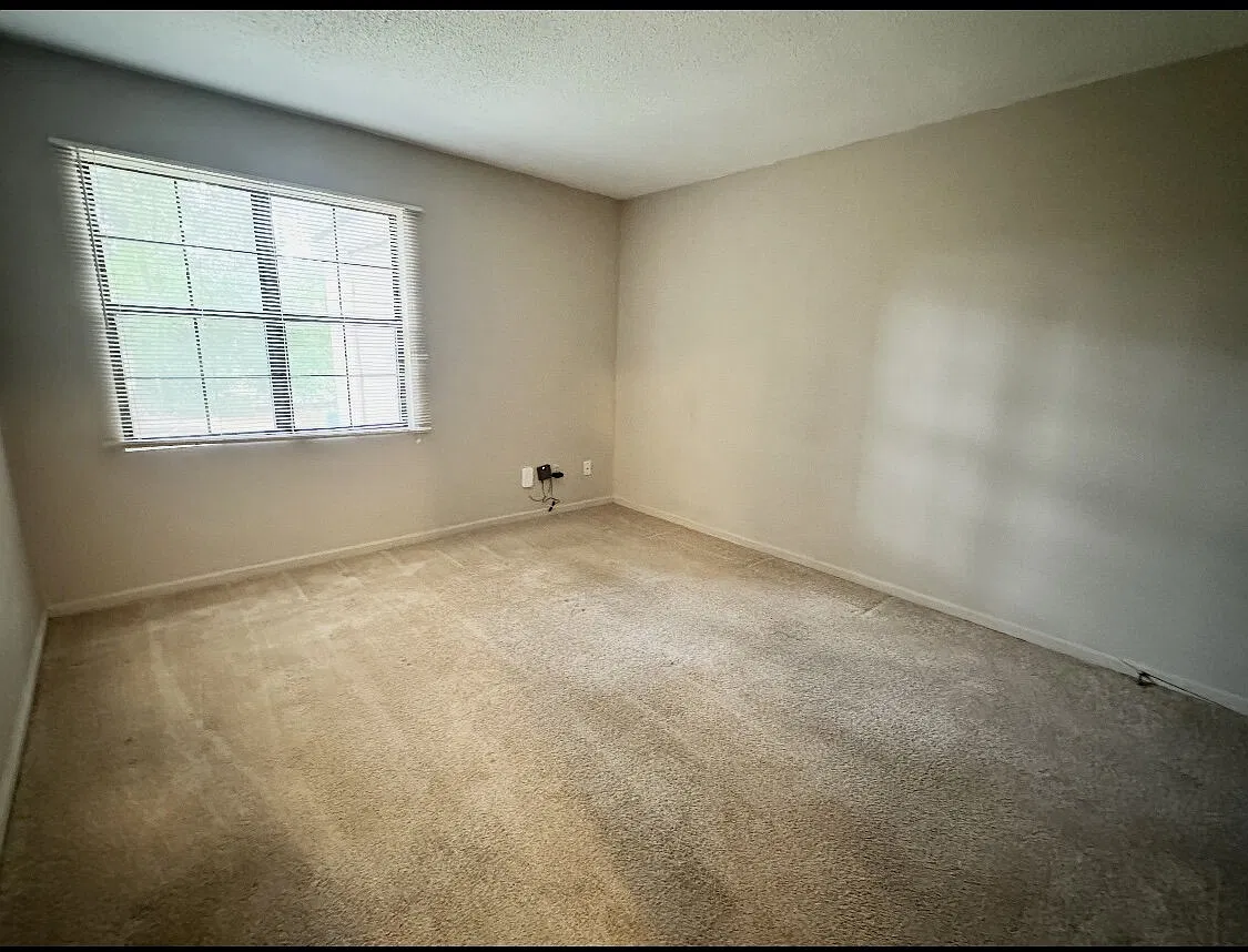 2 bed, 1.0 bath, 960 sqft, $1,200 — Photo 4