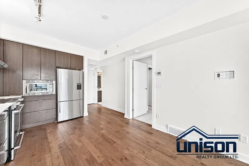 1 bed, 562 sqft, $1,950 — Photo 2