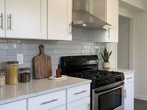 5th image of 8610 NE Hancock St
