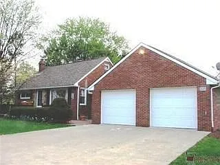 2645 Ravenna Ave NE photo 1