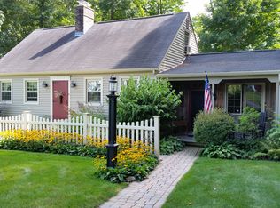 6 Applewood Cir, Easthampton, MA 01027