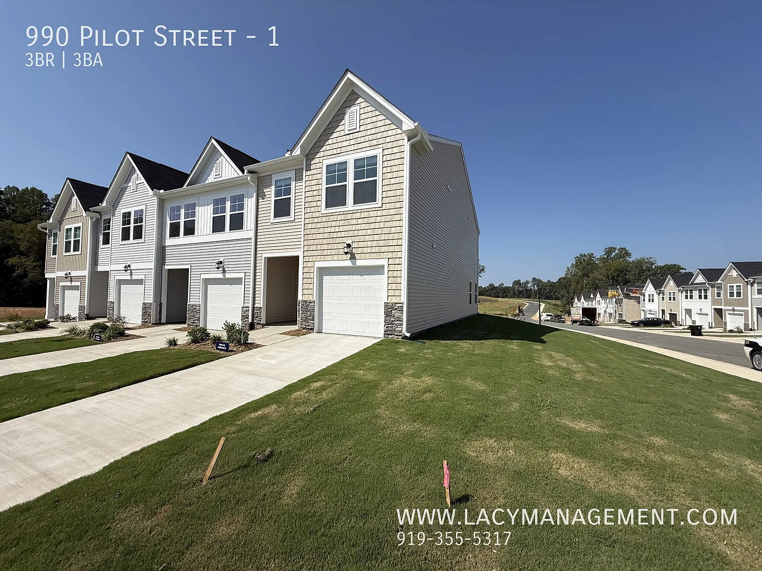 3 bed, 2.5 bath, 1592 sqft, $1,795 — Photo 3