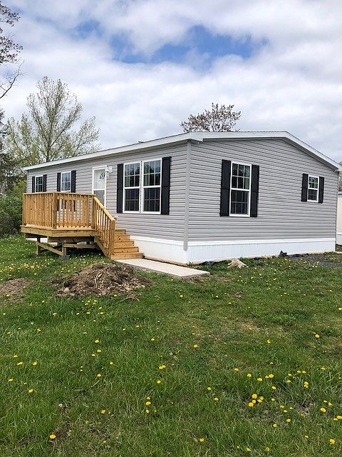 Exterior Image-0-Redman Homes 117E Laurel Woods