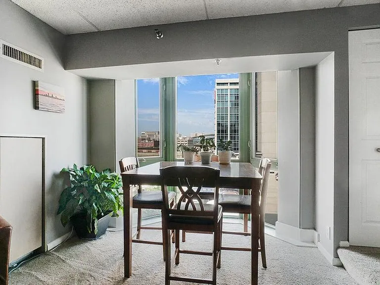 270 E Highland Ave — Photo 4