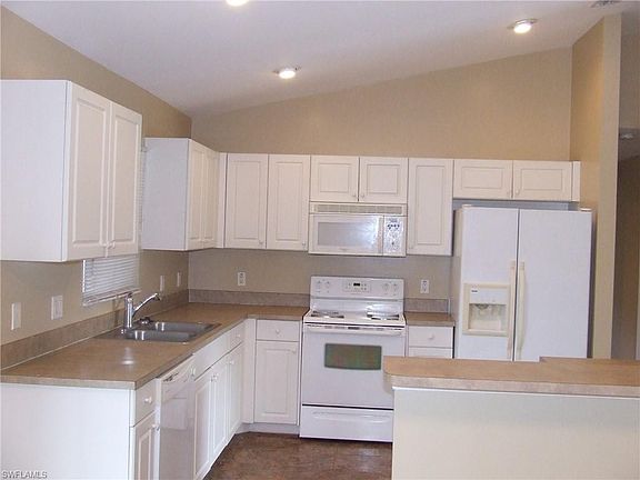 4th image of 746 Crystal Ave S