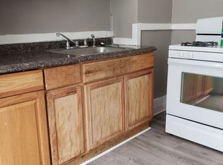 28 Carthage Dr, Rochester, NY 14621