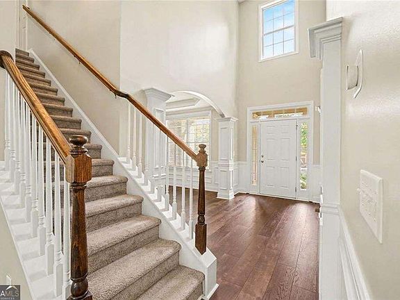 5th image of 145 Lake Reserve Way