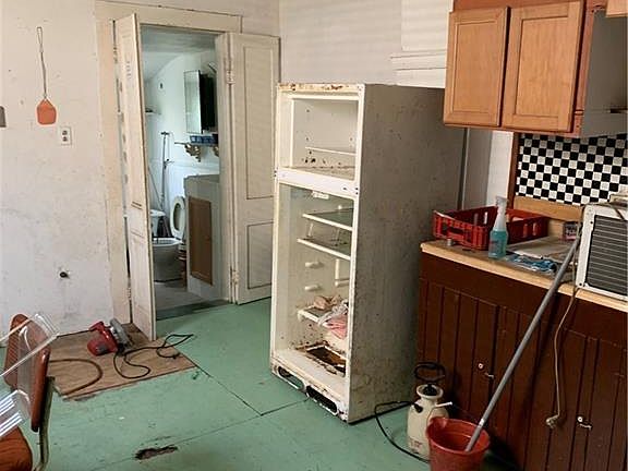 5th image of 304-06 Whitney Ave
