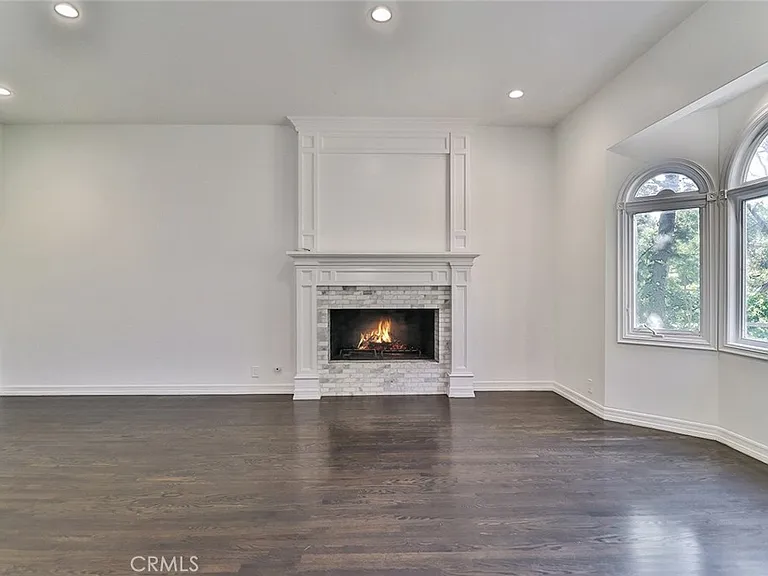 3373 Coy Dr — Photo 6