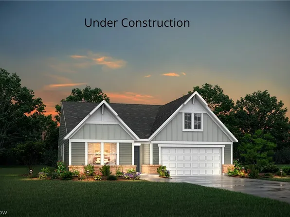 824 Colesbourne Cir, Uniontown, OH 44685