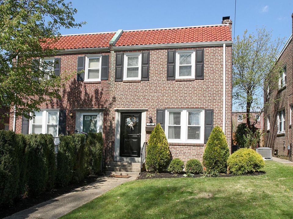 1st image of 1711 Sycamore St