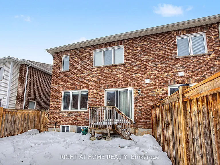 1235 Mulroney Hts — Photo 40