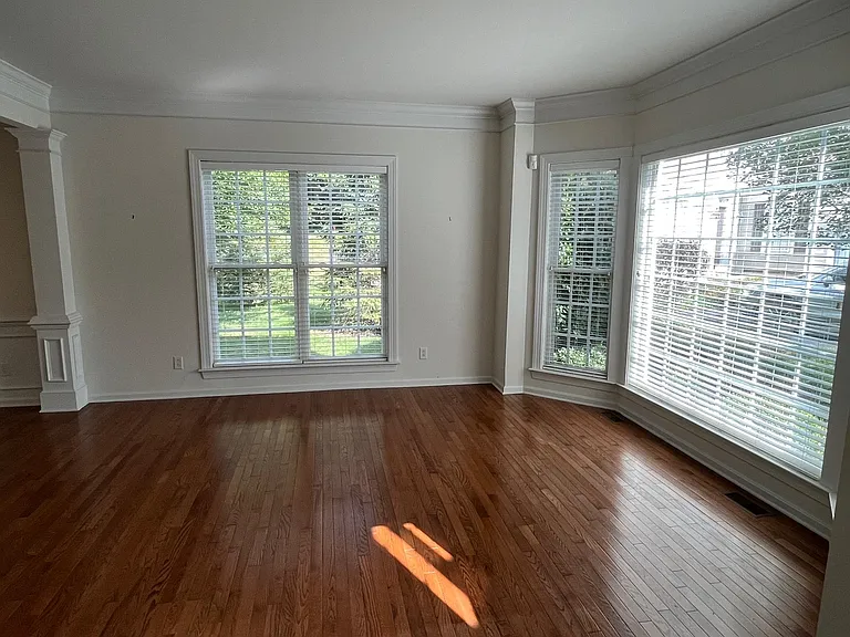 304 Arthur Ct #304 — Photo 19