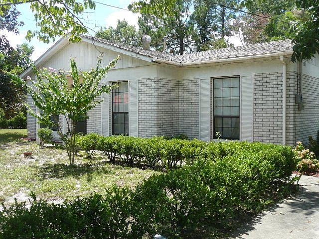 2nd image of 2266 Formosa Cir