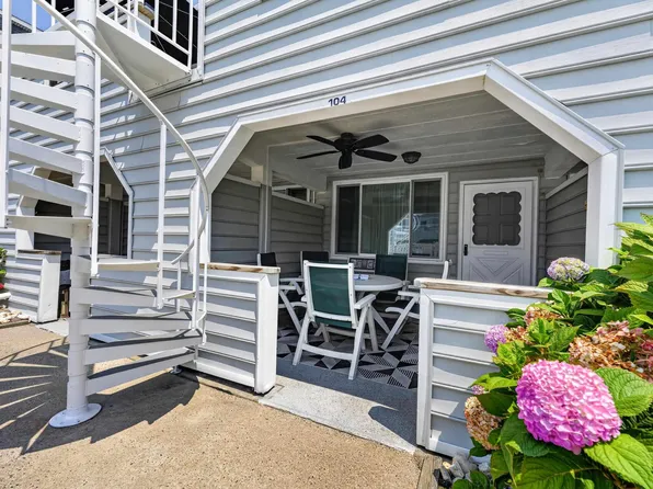 9510 Amherst Ave APT 104, Margate City, NJ 08402
