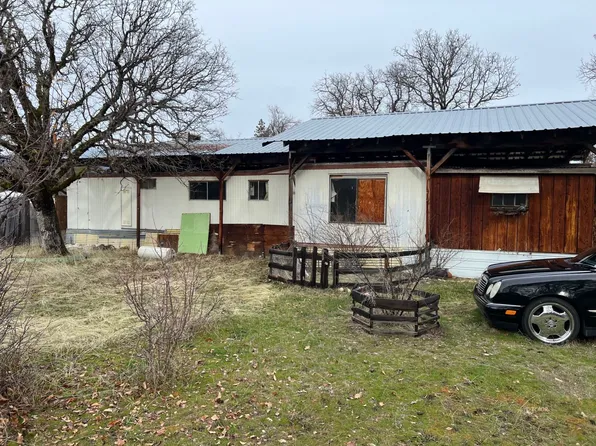 105 Center St, Hayfork, CA 96041