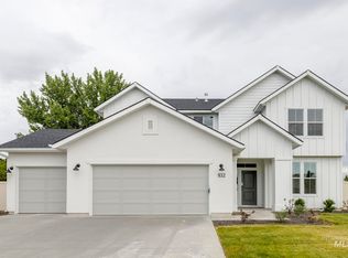 932 E Perjue Basin Dr, Nampa, ID 83686