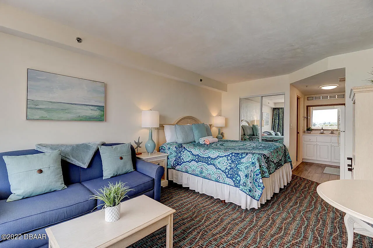 Studio, 308 sqft, $1,350 — Photo 1