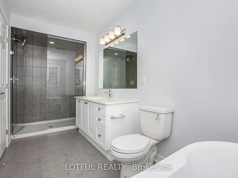 2104 Winsome Ter — Photo 22
