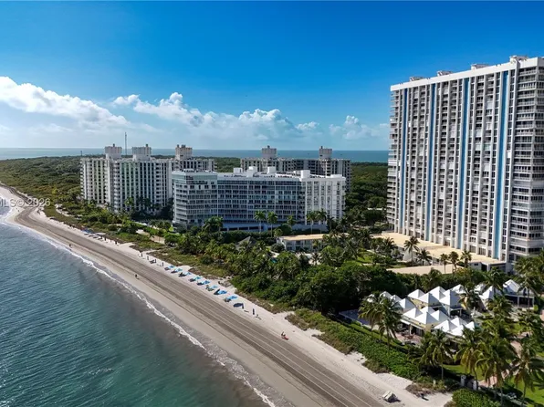 881 Ocean Dr #Townhouse 15, Key Biscayne, FL 33149
