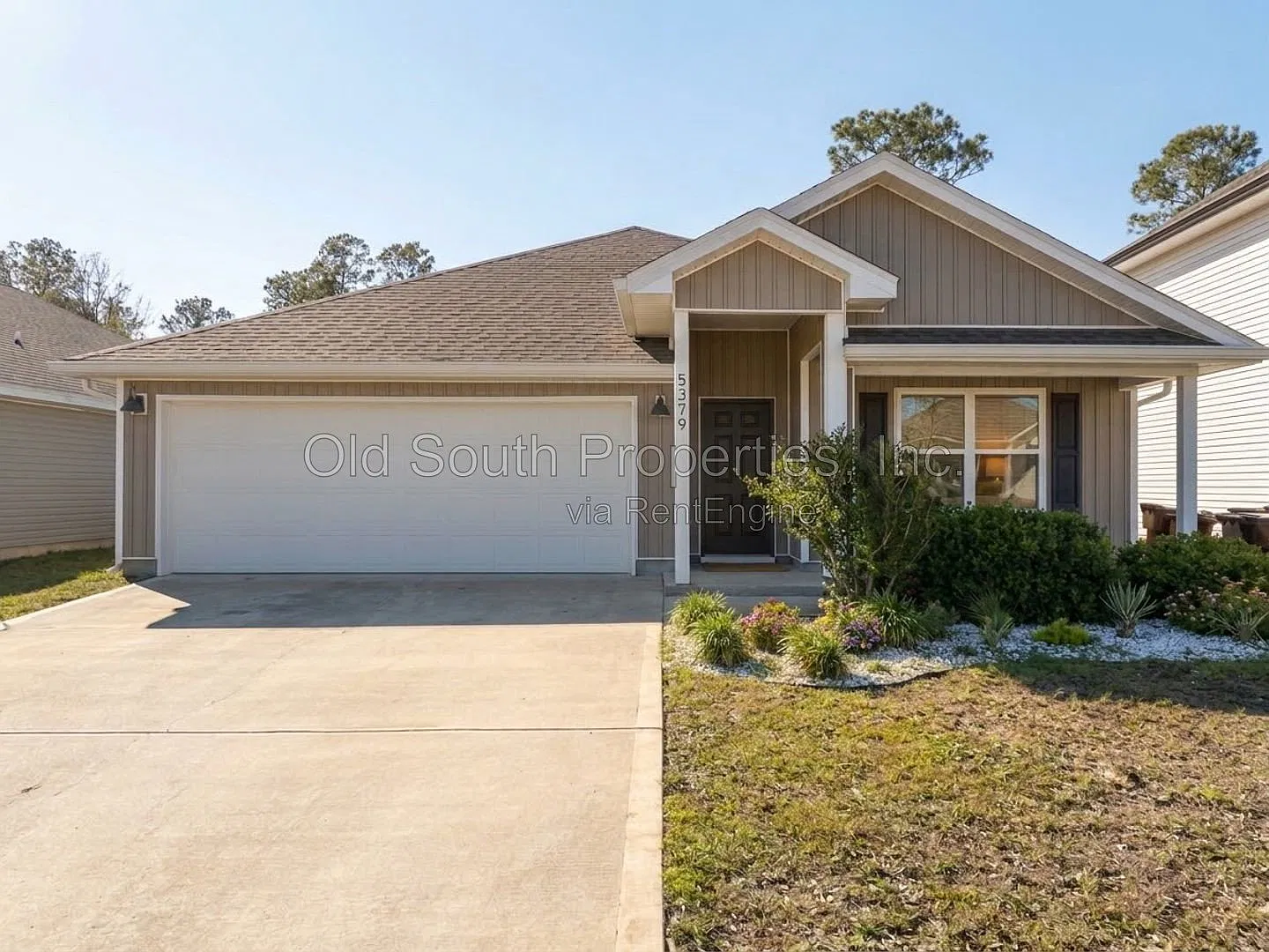 4 bed, 2.0 bath, 1800 sqft, $2,100 — Photo 1