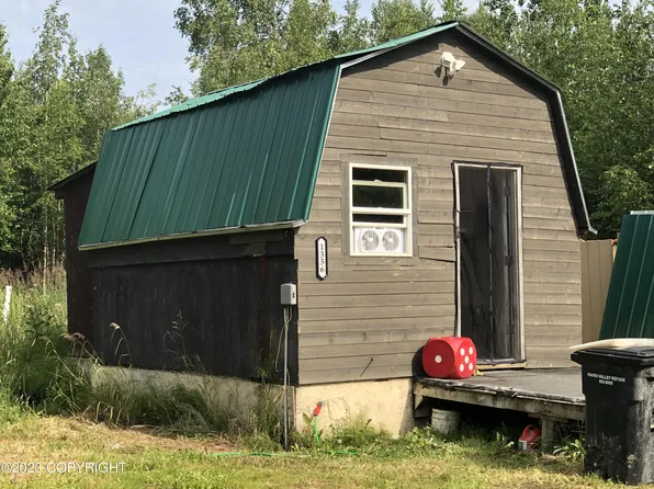 1336 N Beaver Lake Rd, Wasilla, AK 99623